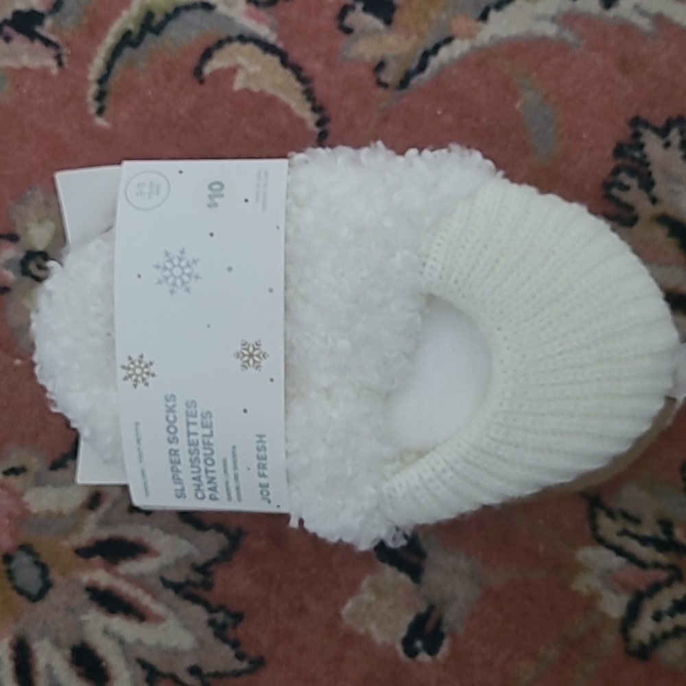 Joe Fresh Cream Slipper Socks